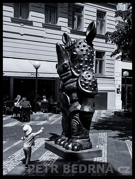 Nosorožec, Jaroslav Róna, Jungmannovo náměstí, Praha 1, 2020, Mezinárodní sochařský festival Sculpture line(2)